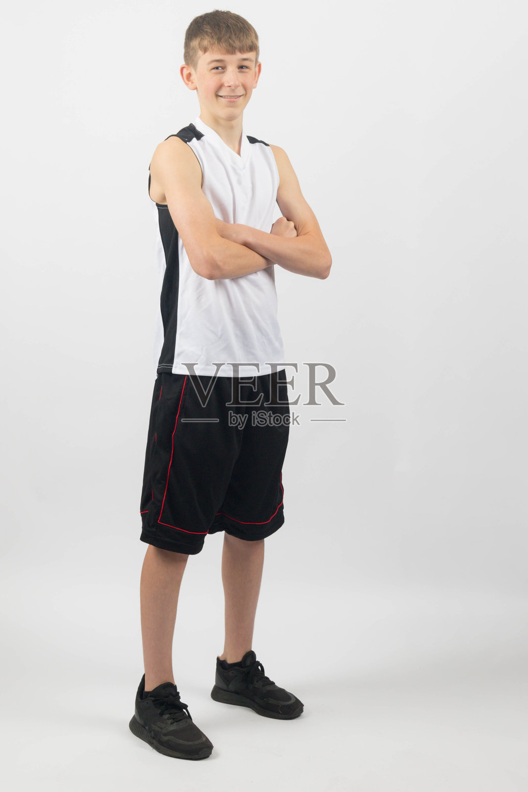 一个十五岁的男孩照片摄影图片