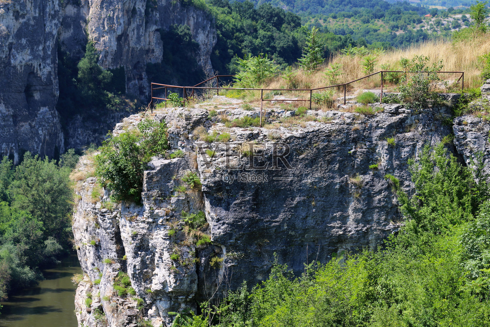 瀑布的美丽景色照片摄影图片