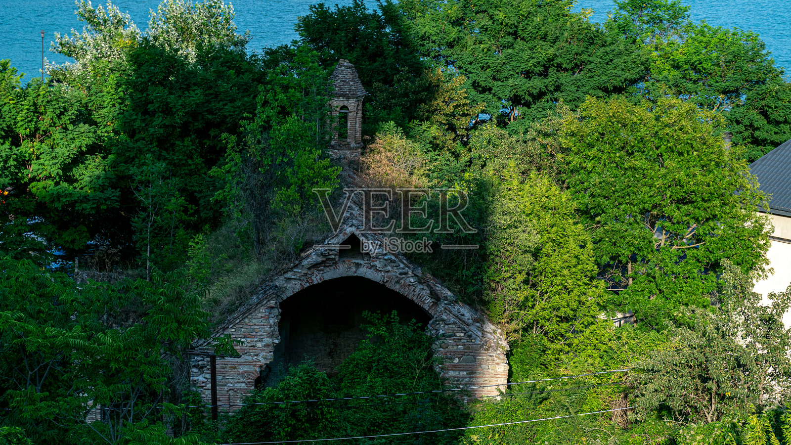 古老修道院建筑的风景,格鲁吉亚的历史古建筑照片摄影图片