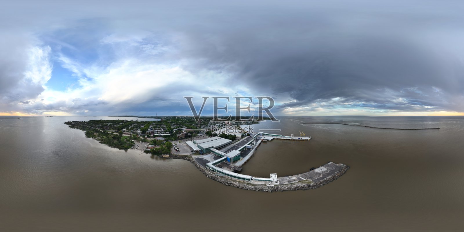 乌拉圭科洛尼亚德萨克拉门托的科洛尼亚港360度无人机航拍照片照片摄影图片