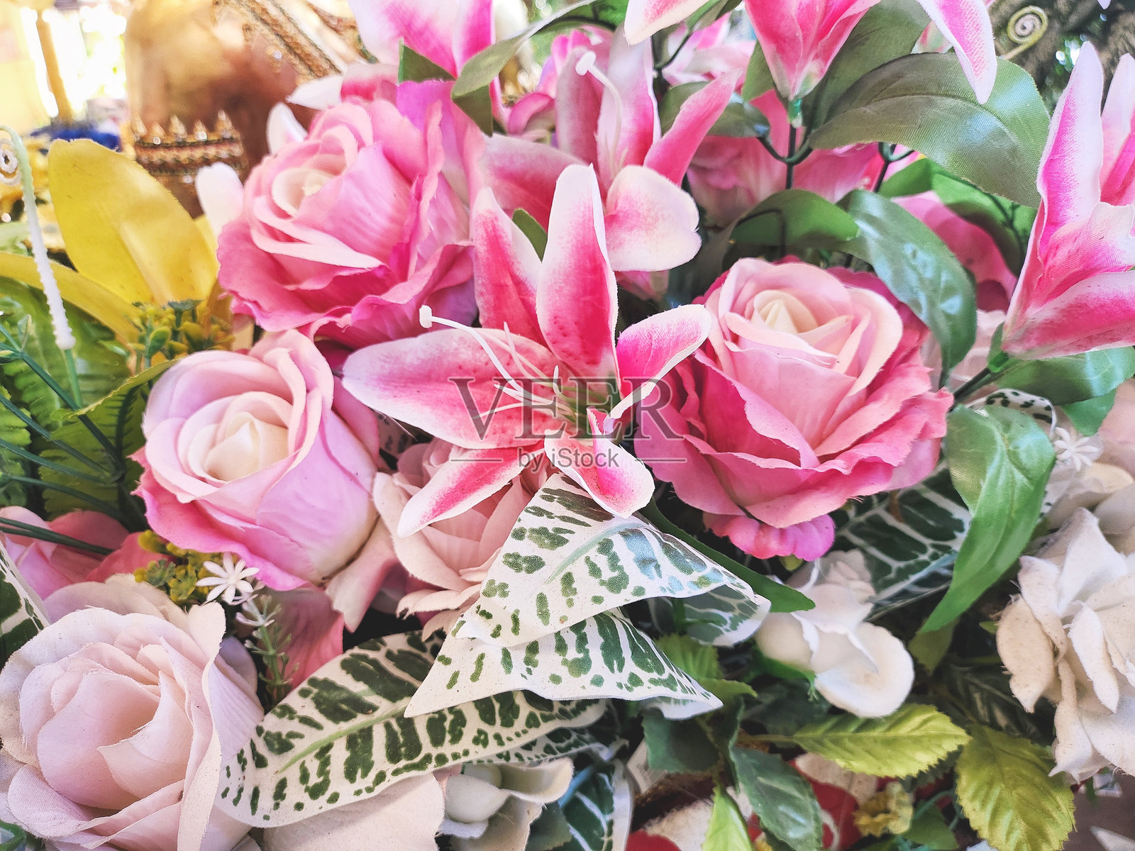 美丽的粉色人造玫瑰花照片摄影图片