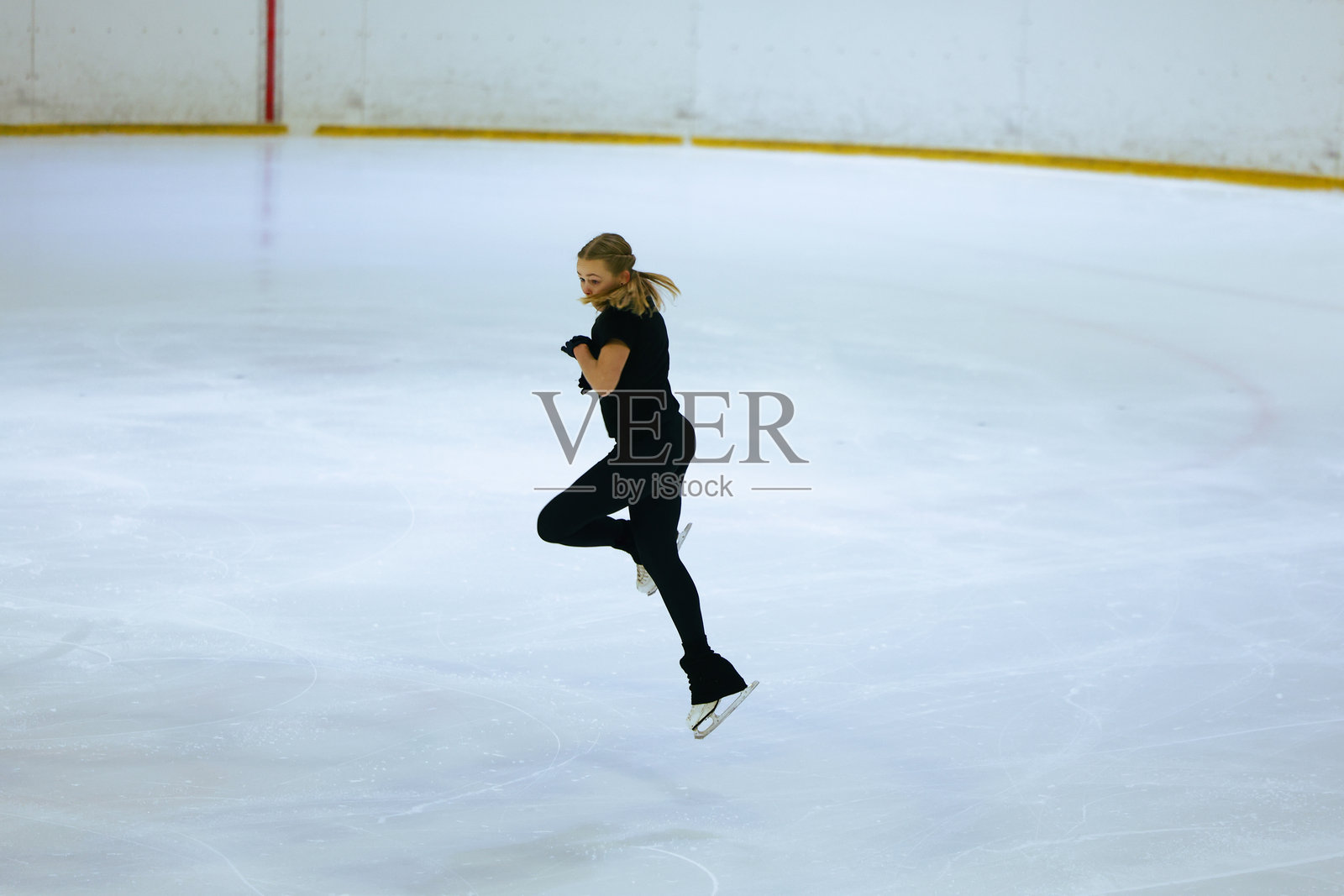 花样滑冰女孩照片摄影图片