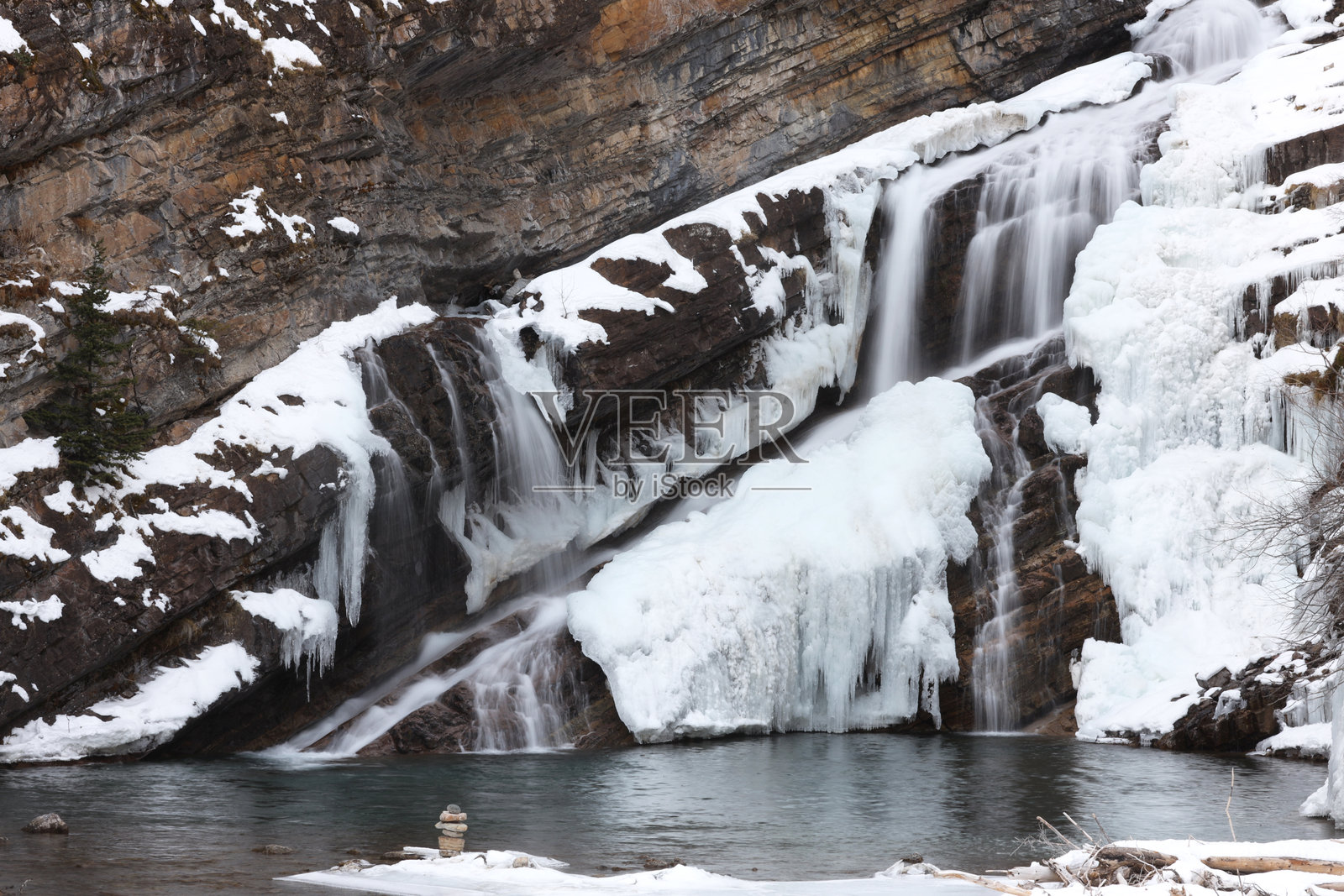 冬季的卡梅伦瀑布照片摄影图片