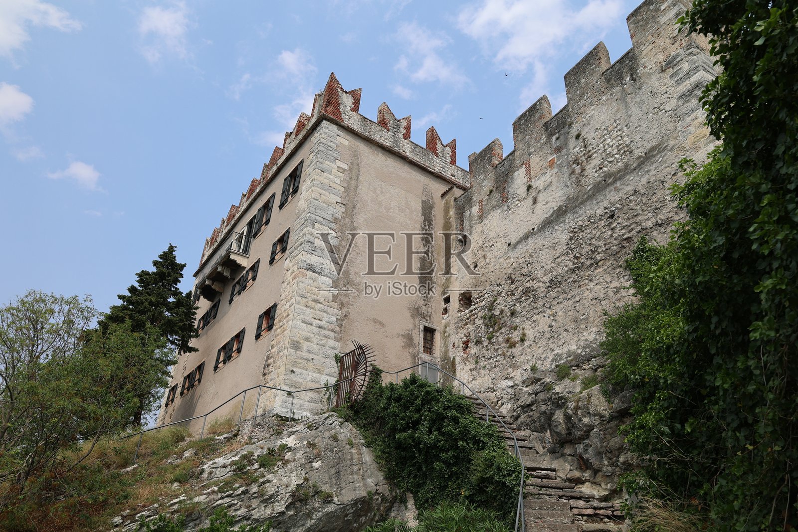 马尔切西内的初夏照片摄影图片