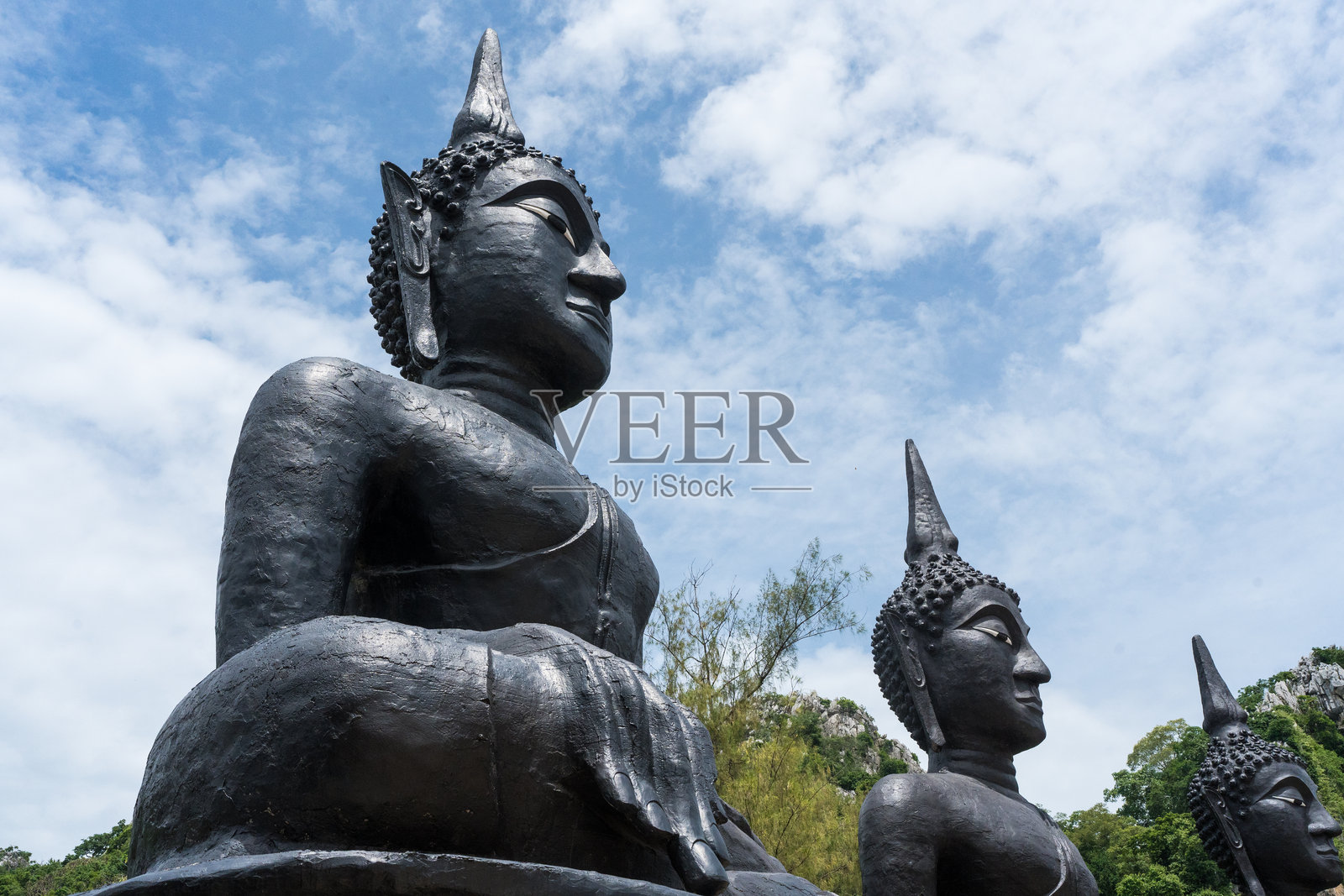 泰国萨拉武里省的瓦特塔姆克拉博克照片摄影图片