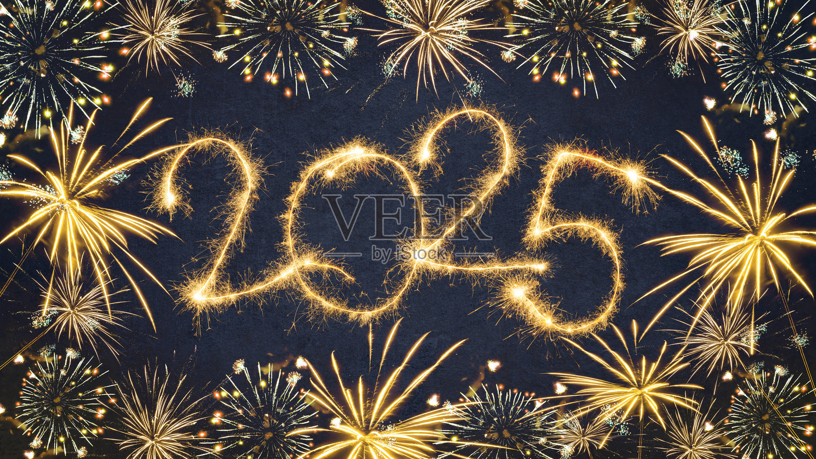 2025新年快乐 - 节日的跨年夜派对背景贺卡 - 深蓝色夜空中的金色烟花框架,烟花闪烁的年份照片摄影图片