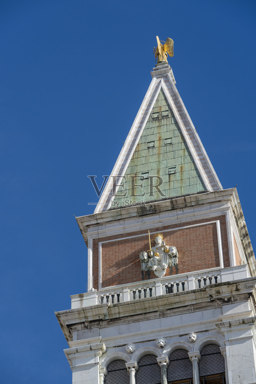 威尼斯圣马可大教堂的特写部分。照片摄影图片