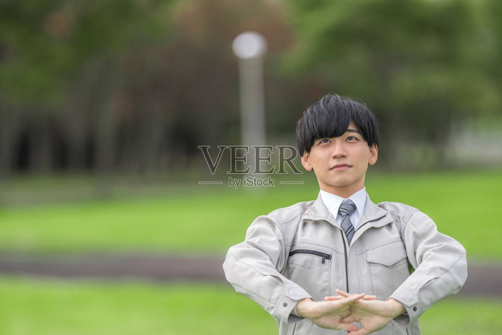 放松的工人照片摄影图片