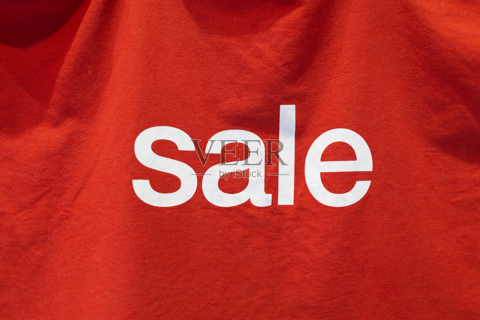 白色字样的促销照片摄影图片