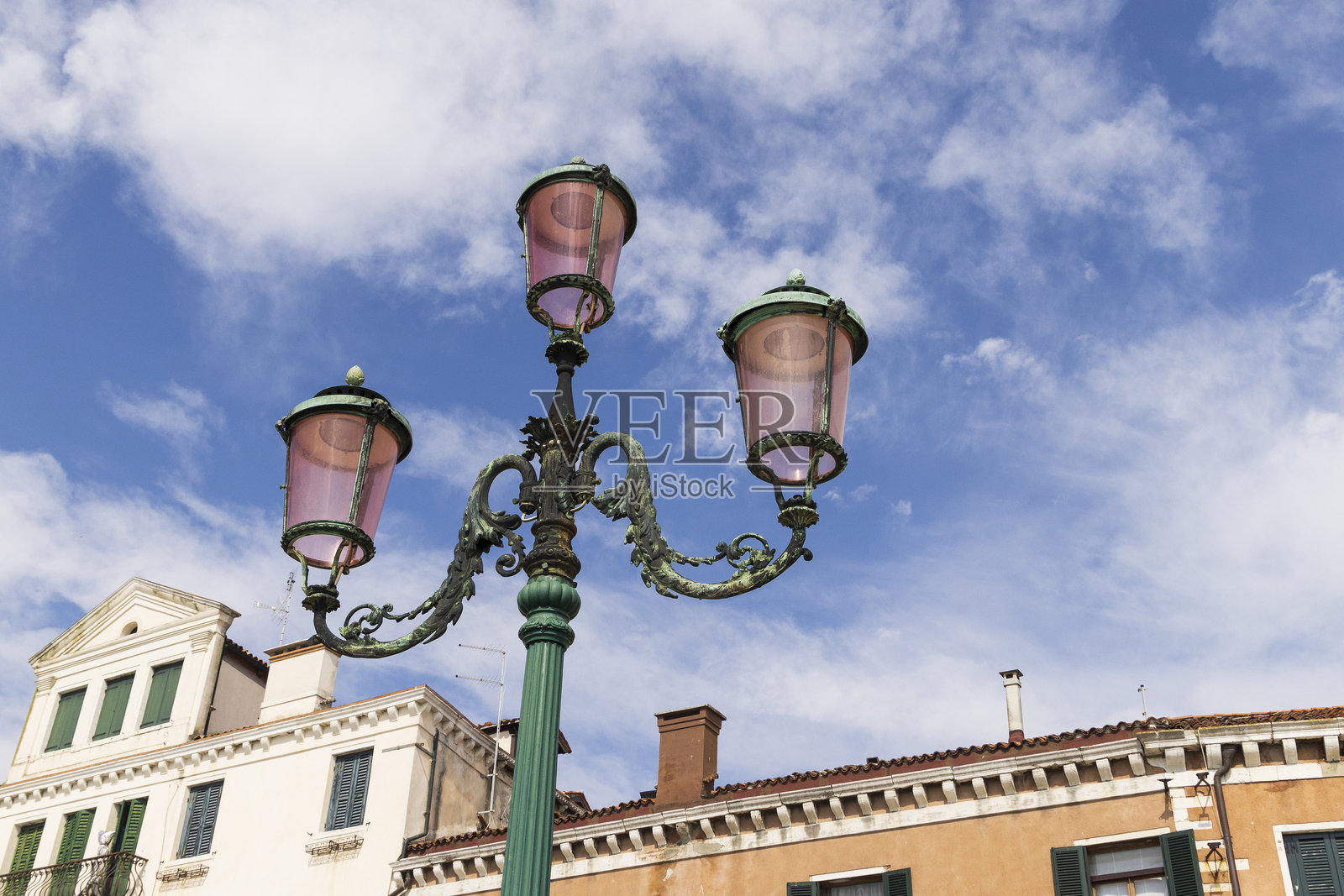 意大利,威尼斯。华丽的街灯。照片摄影图片