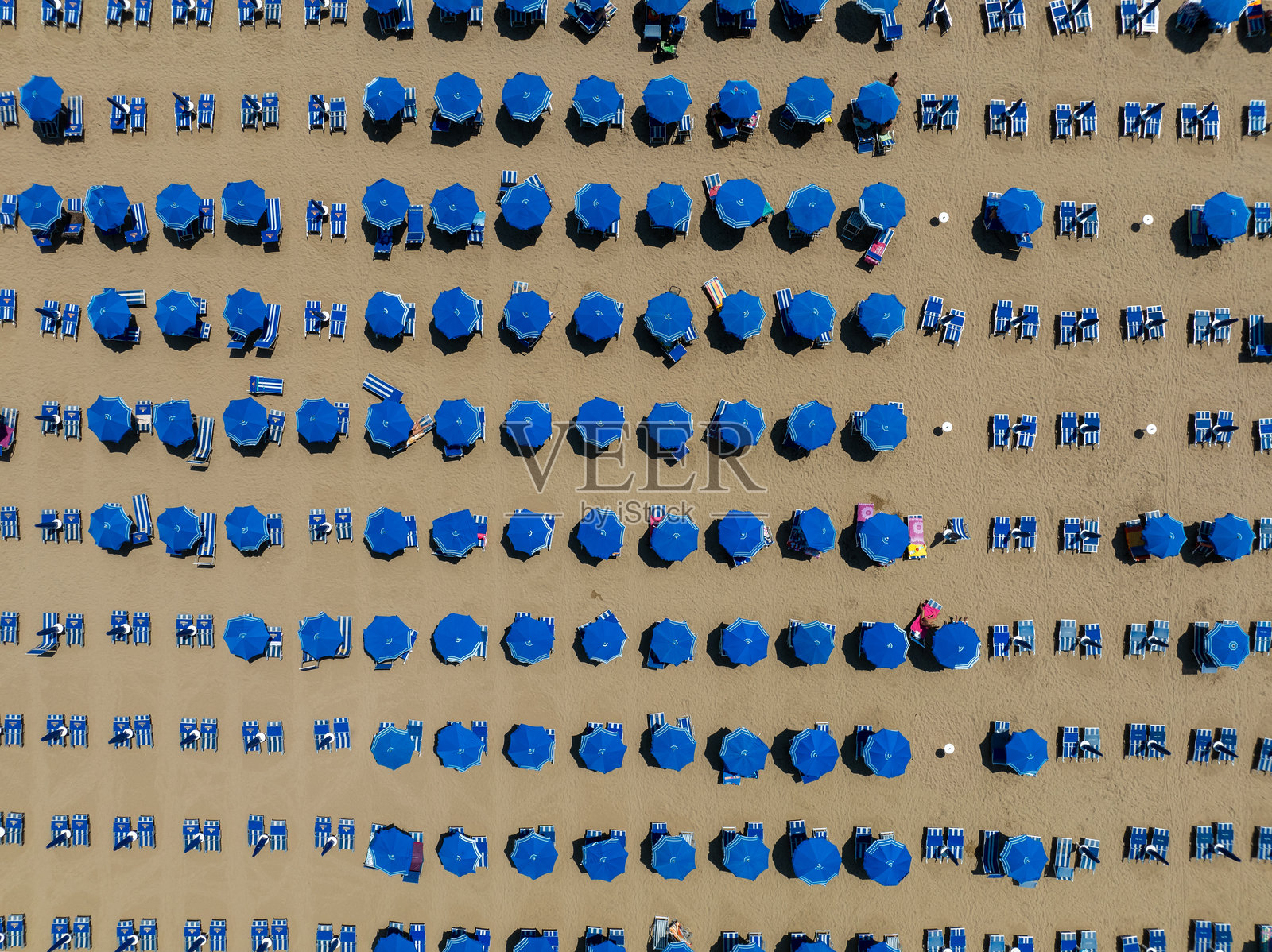 意大利的杰索洛海滩夏季景象照片摄影图片