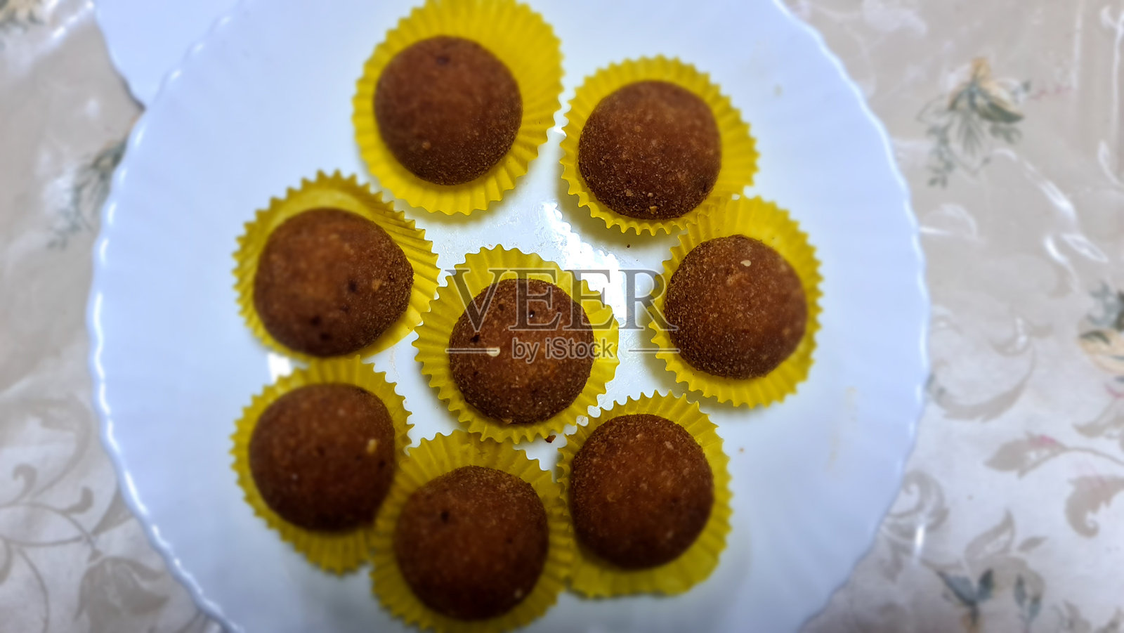 在卡塔尔由斯里兰卡家庭制作的快餐食品照片摄影图片