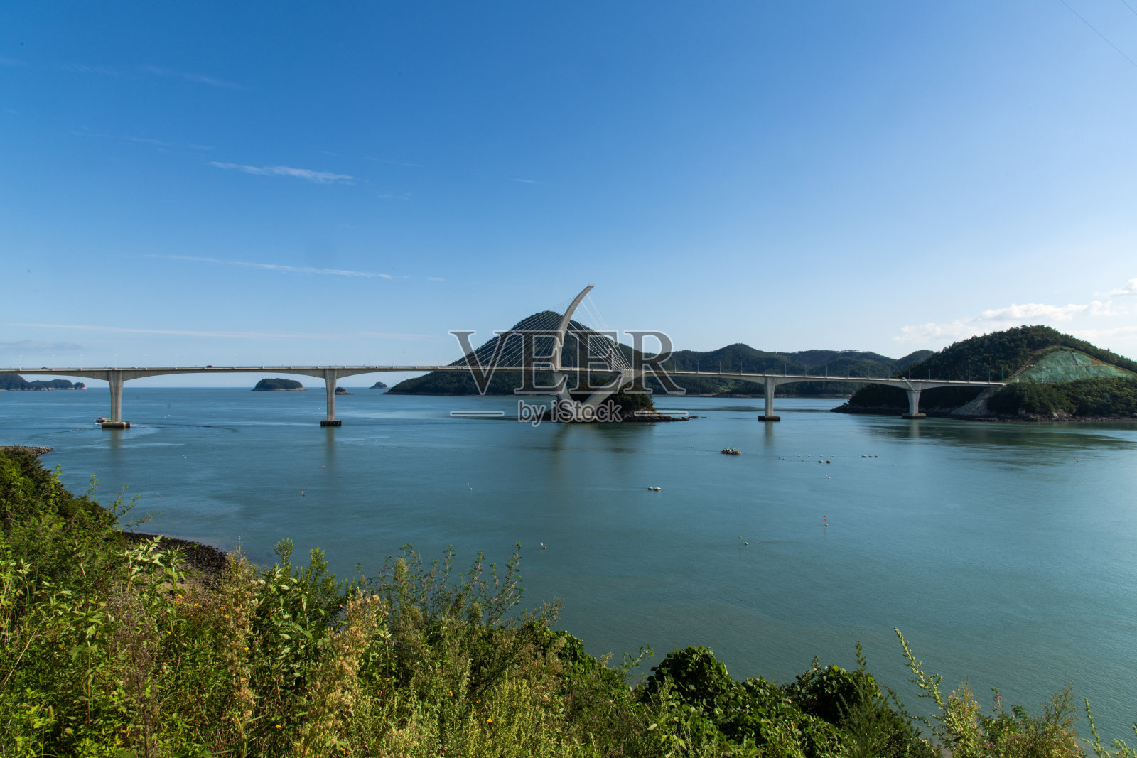 海上的桥照片摄影图片