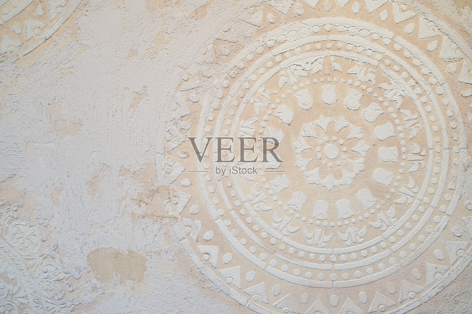 复古装饰性石膏墙面设计,带有曼荼罗图案照片摄影图片