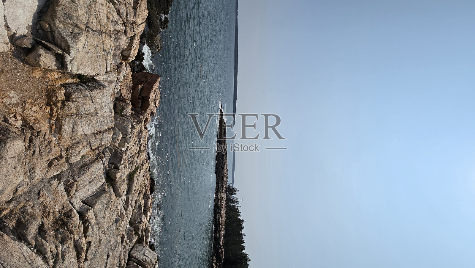 船港的海洋景观 - 竖版照片摄影图片