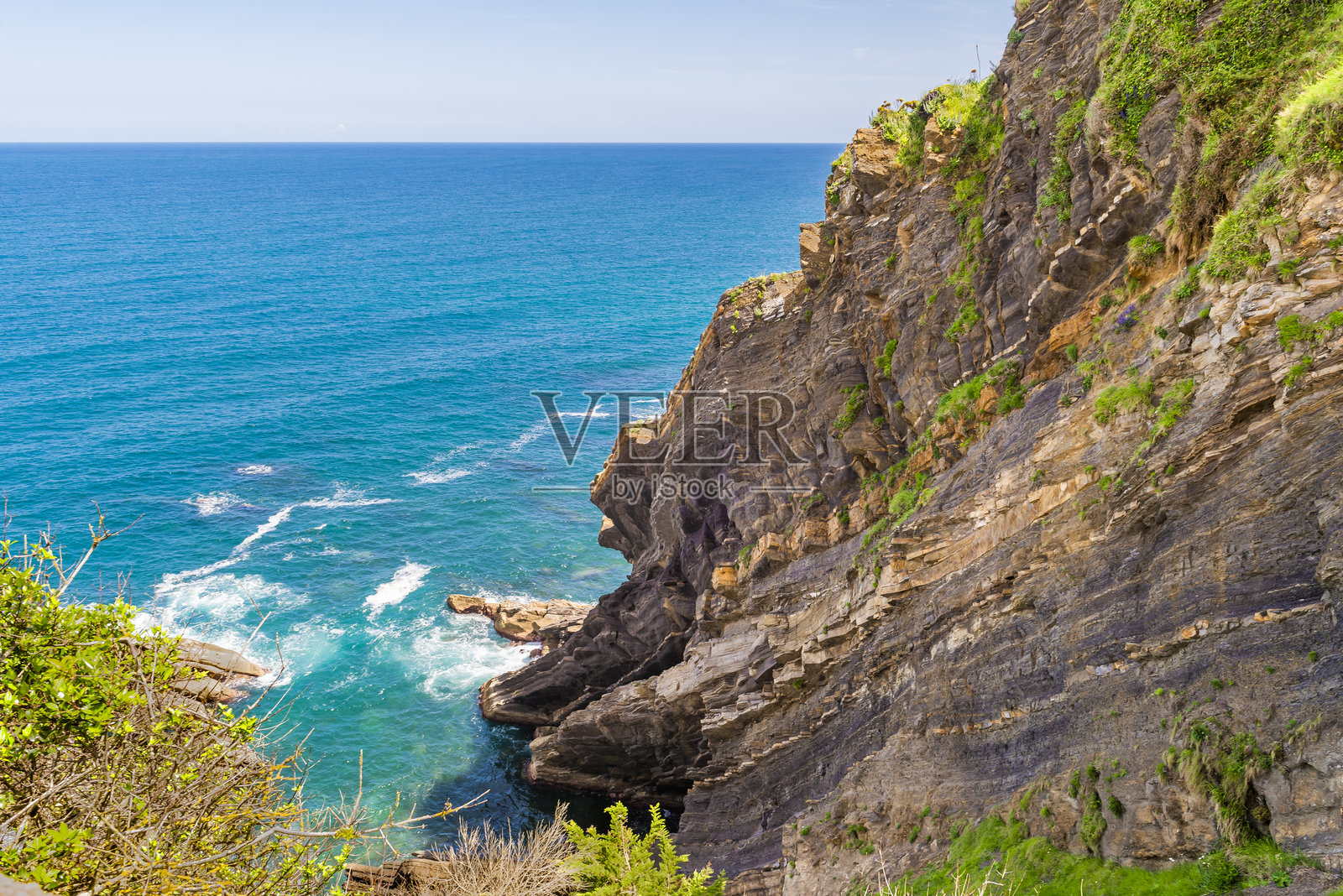 西班牙阿斯图里亚斯的美丽城市里巴德塞利亚,坎塔布连海照片摄影图片