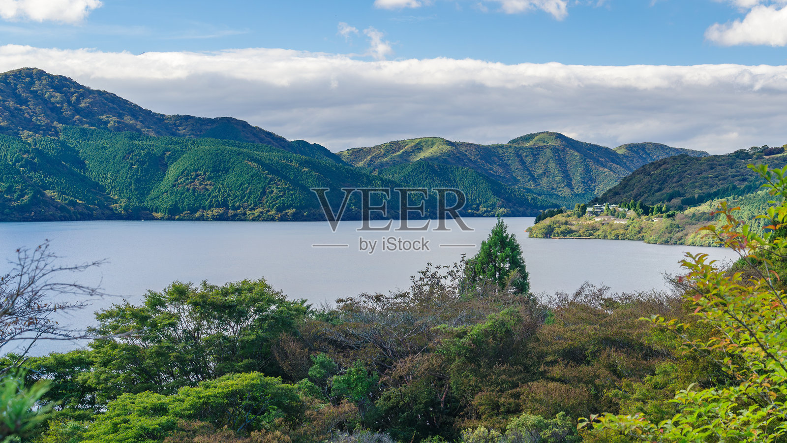 从恩赐箱根公园看到的芦之湖照片摄影图片