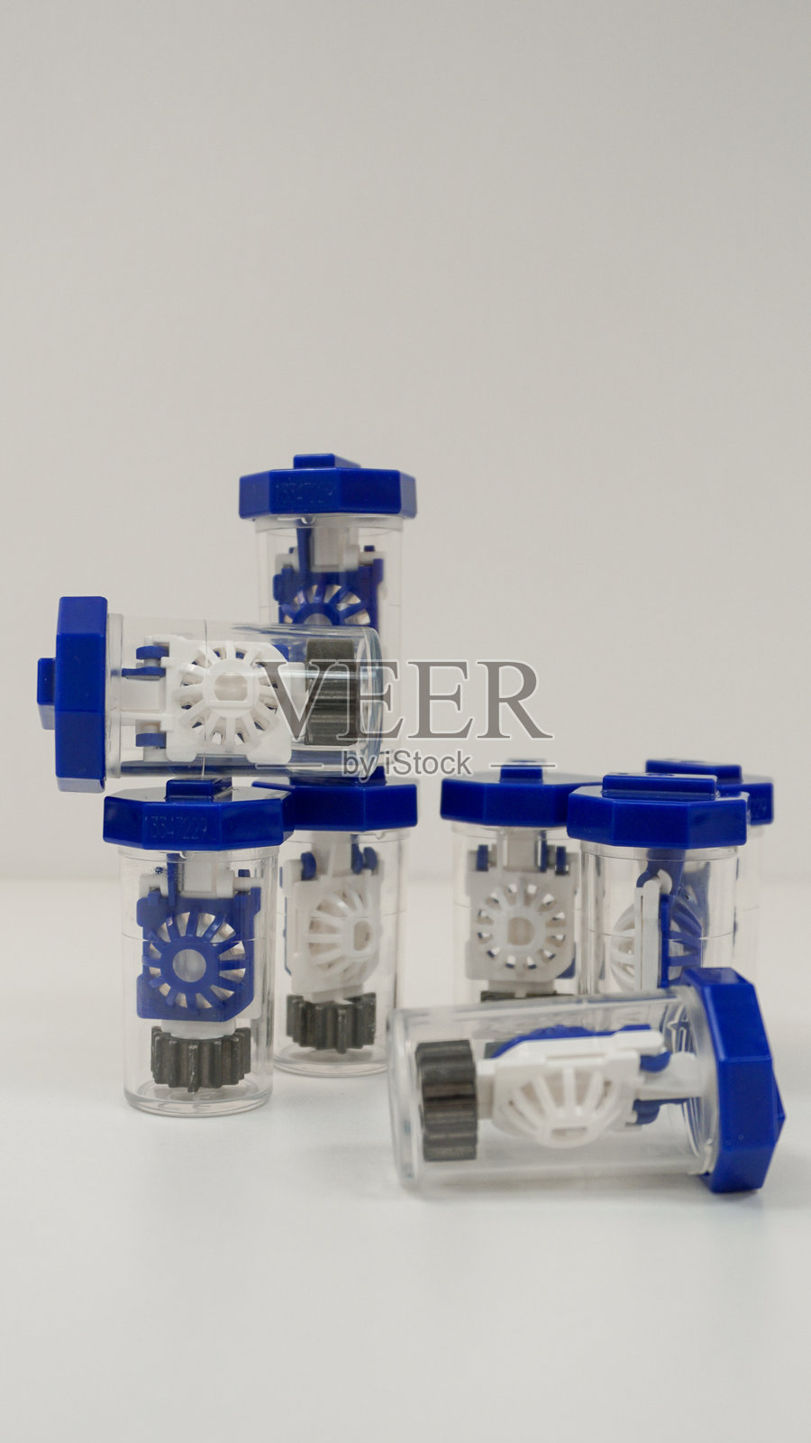 用于过氧化氢清洁溶液的隐形眼镜盒照片摄影图片