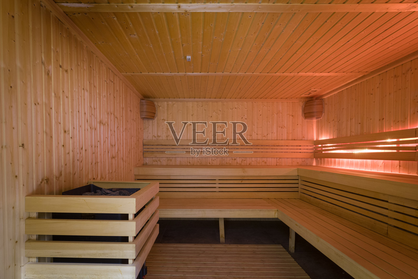 木质桑拿的内部照片摄影图片