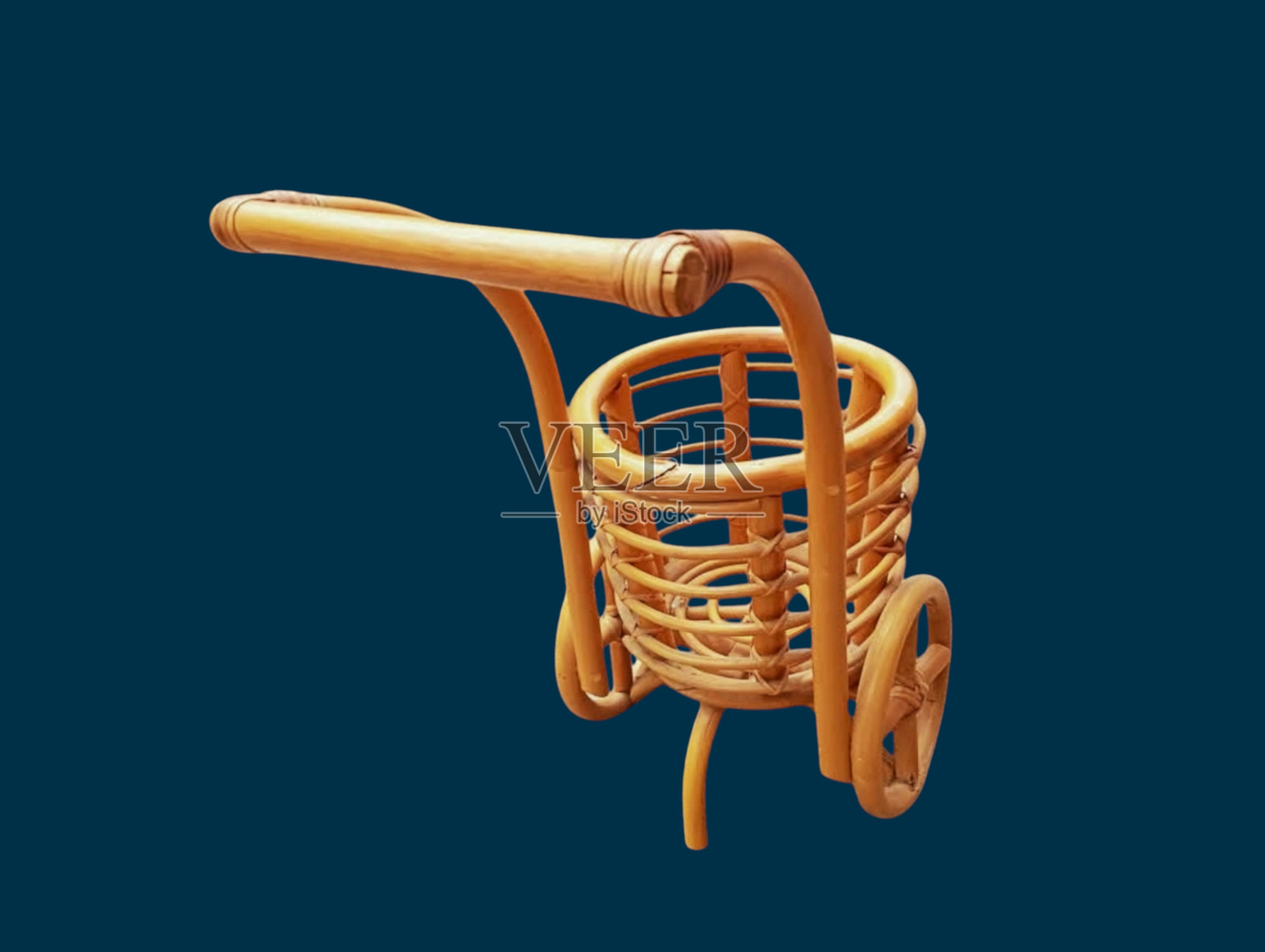 棕色藤编篮子推车照片摄影图片