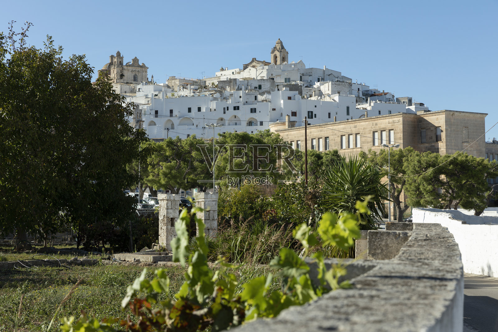 意大利阿普利亚大区布林迪西省的奥斯图尼照片摄影图片
