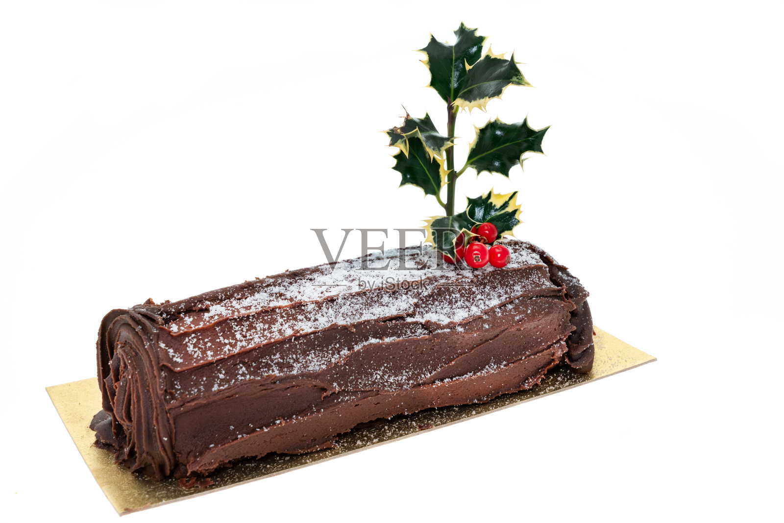 巧克力圣诞树桩蛋糕 - 白色背景照片摄影图片