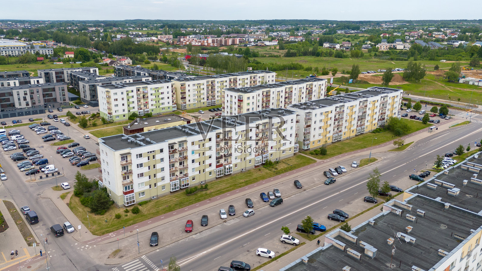 住宅公寓综合体的鸟瞰图照片摄影图片