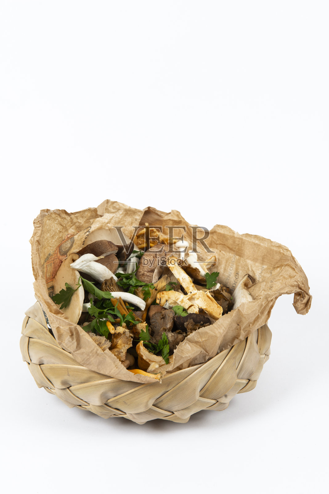 待烹饪的新鲜蘑菇混合物照片摄影图片