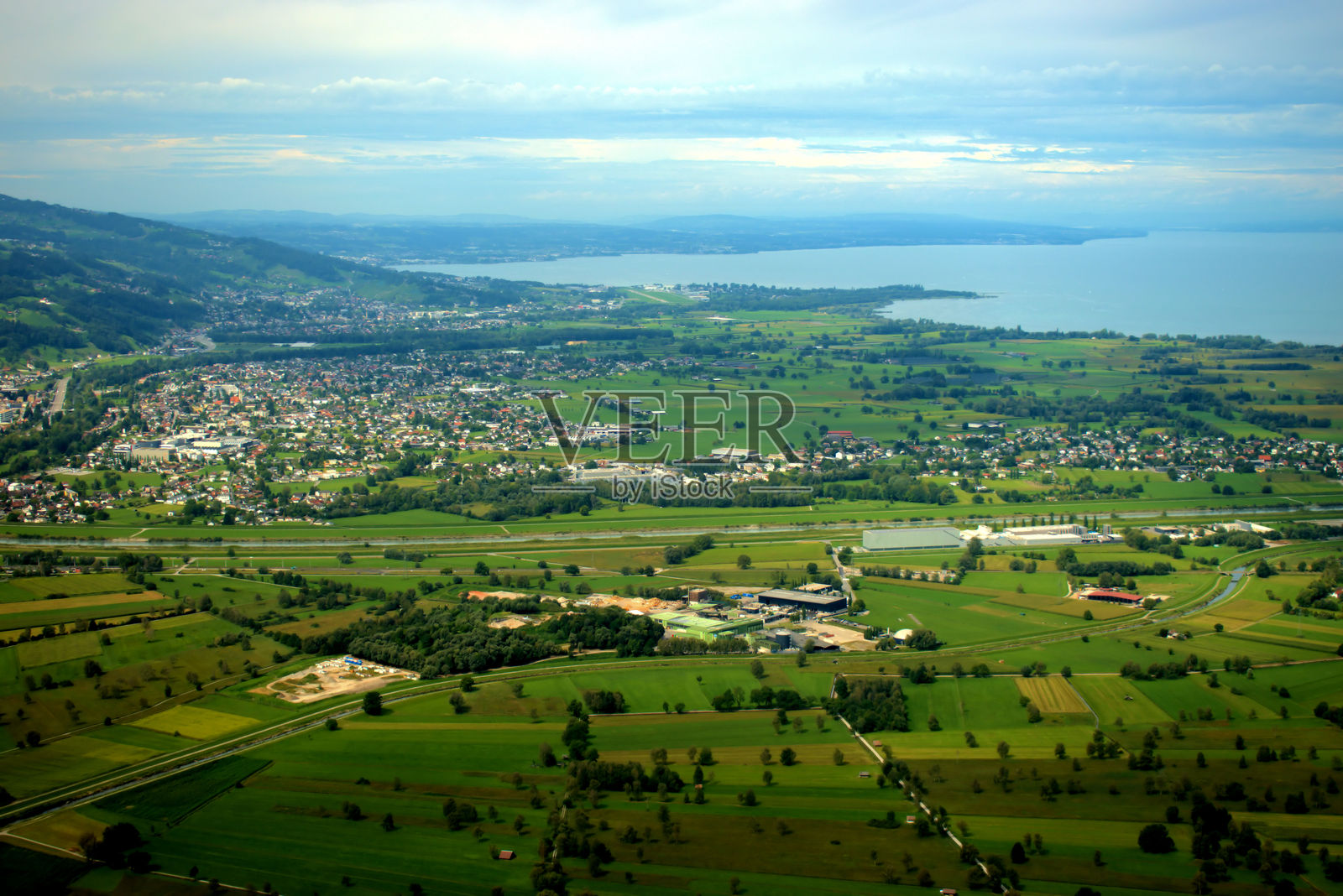 从小飞机上俯瞰奥地利的博登湖 2020年8月28日照片摄影图片