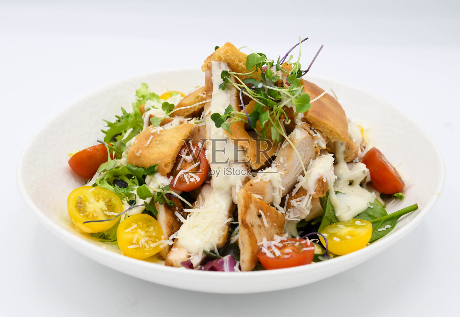 凯撒沙拉配鸡肉和蔬菜照片摄影图片