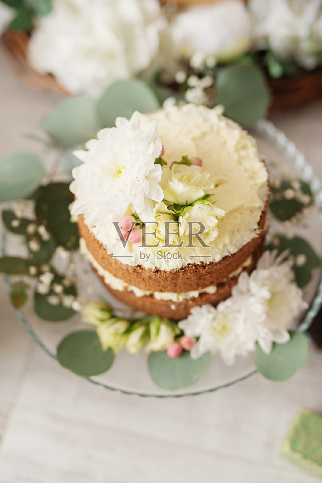 一岁生日蛋糕破碎装饰,生日拍照区照片摄影图片