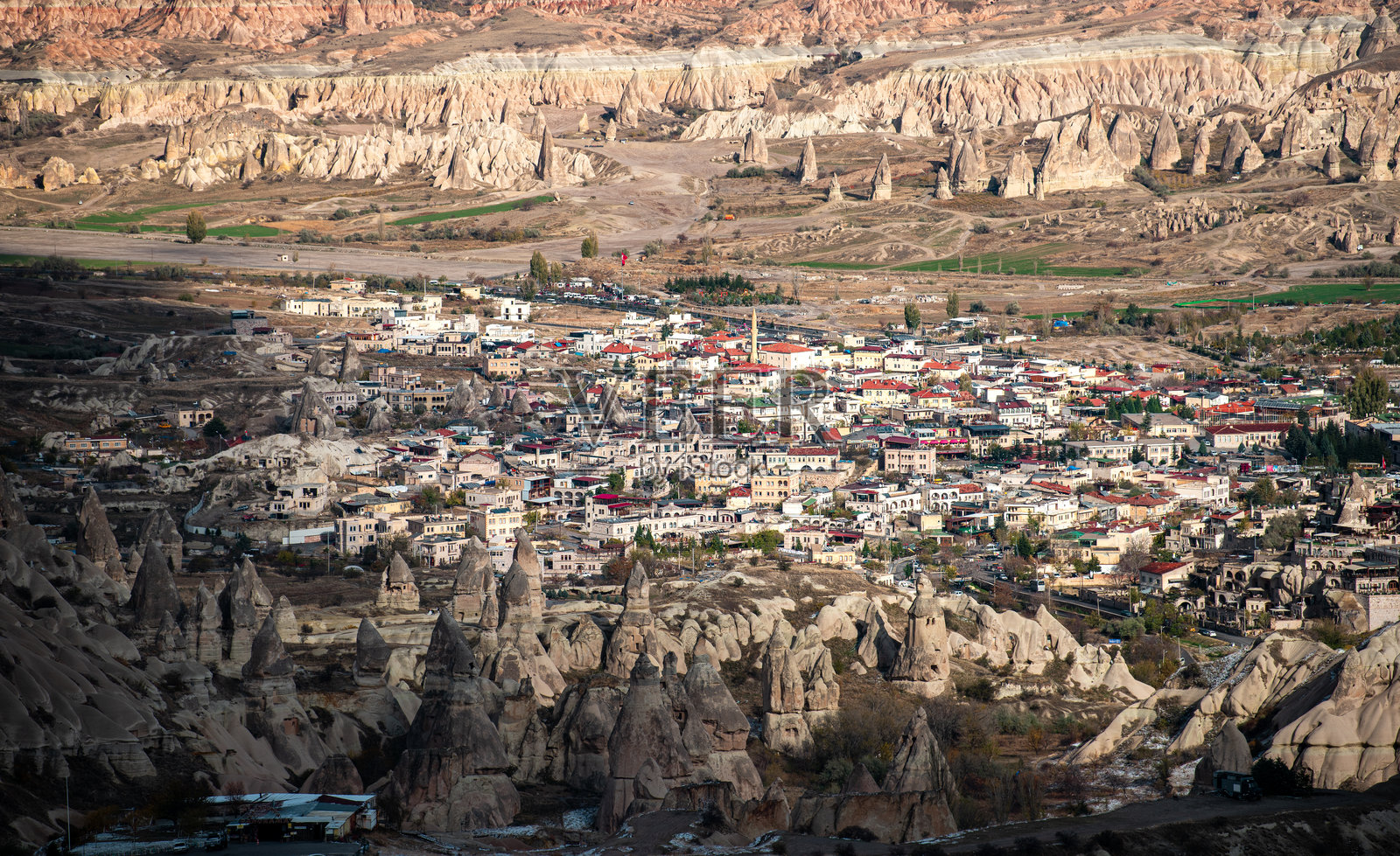 卡帕多奇亚的仙女烟囱照片摄影图片