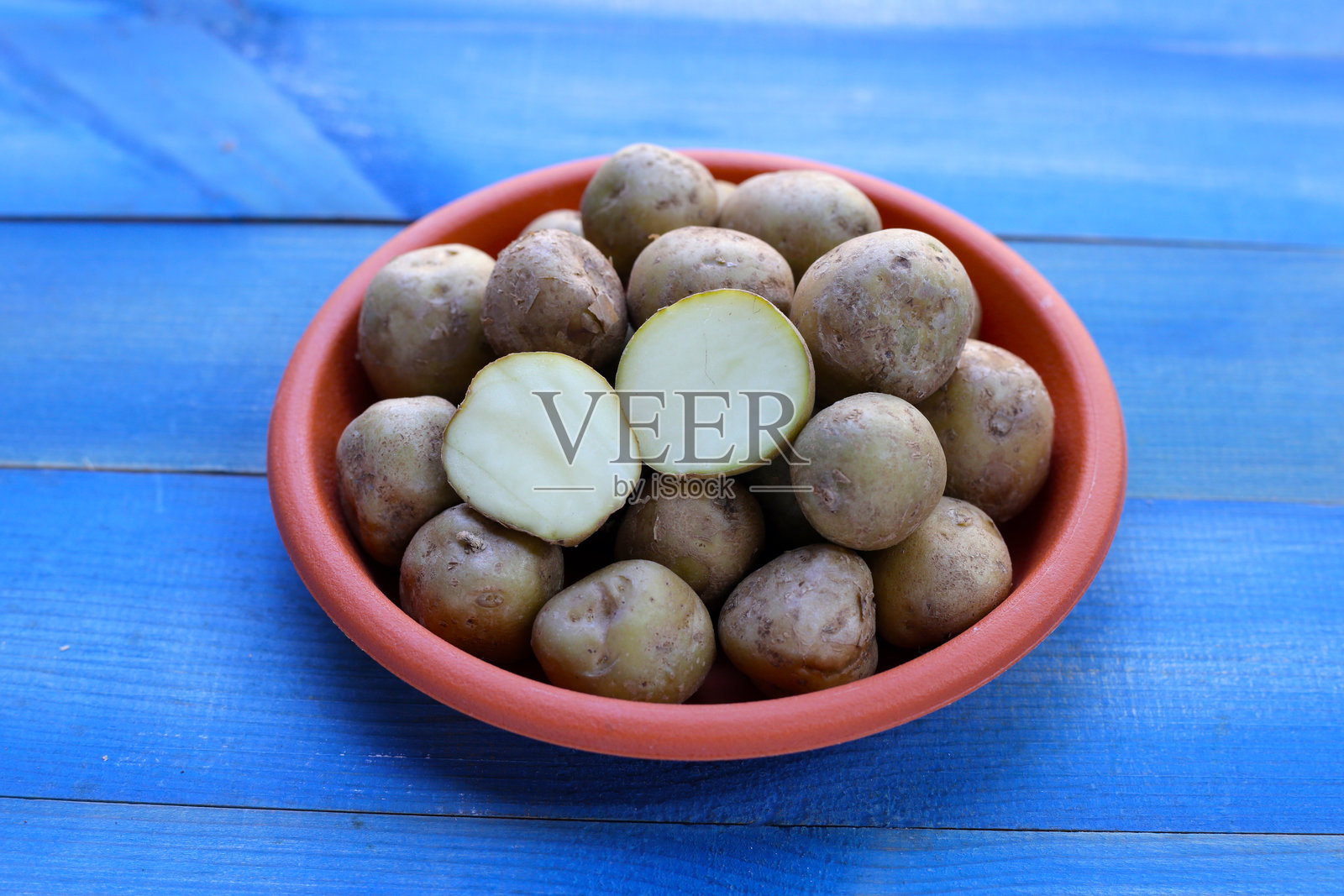 新鲜有机土豆,迷你土豆照片摄影图片