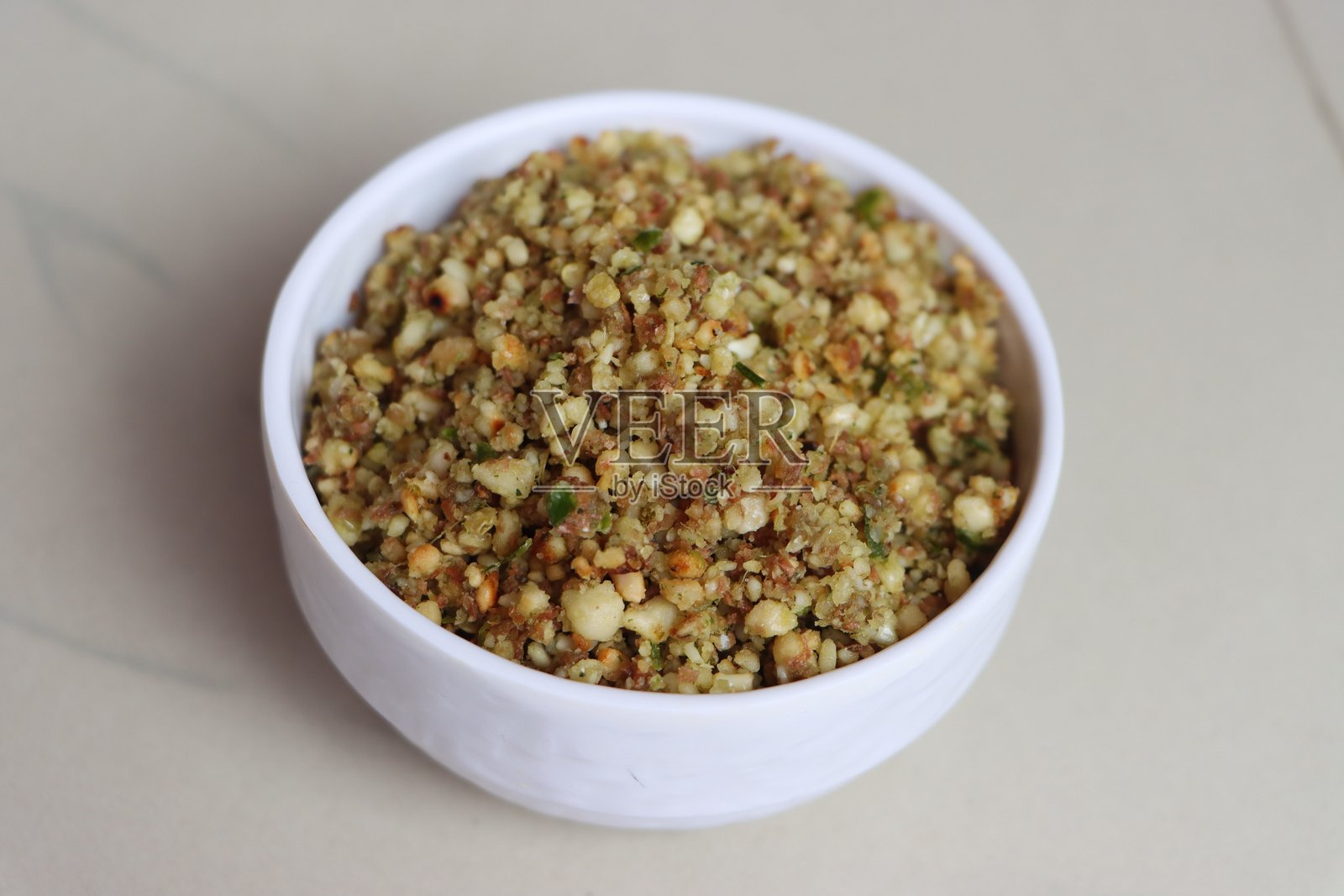 希尔维米尔奇查特查,来自大蒜、辣椒和花生的干绿酱,在马哈拉施特拉州非常有名。照片摄影图片