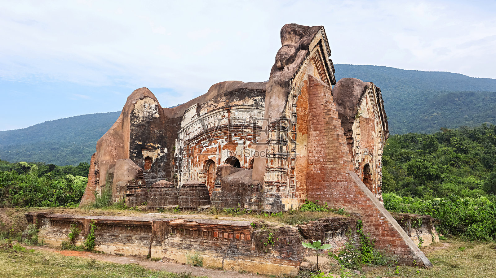 历史悠久的乔尔邦格拉寺遗址,位于印度西孟加拉邦普鲁利亚的加尔潘乔特寺庙群中。照片摄影图片