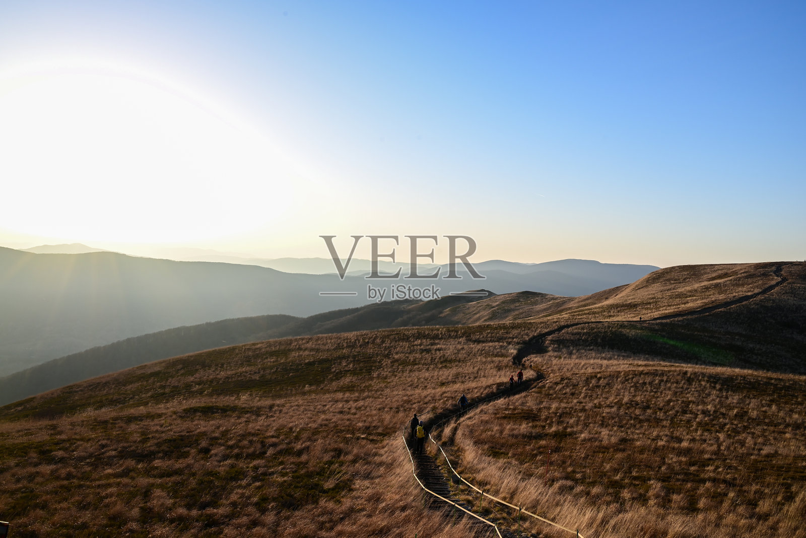 波兰的比耶什查迪山脉照片摄影图片