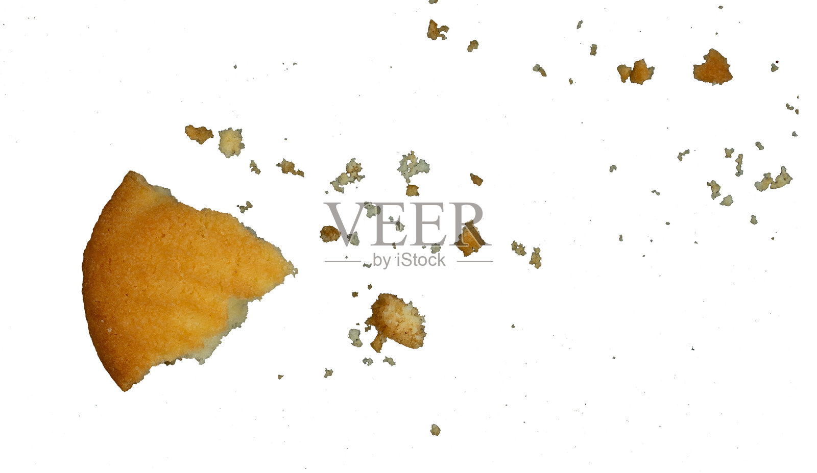 白色背景上的饼干屑照片摄影图片