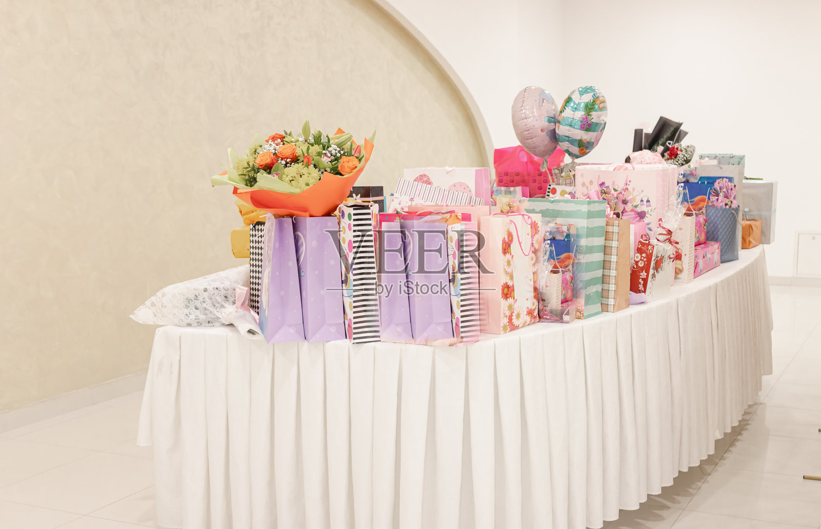 派对装饰:粉色主题照片摄影图片