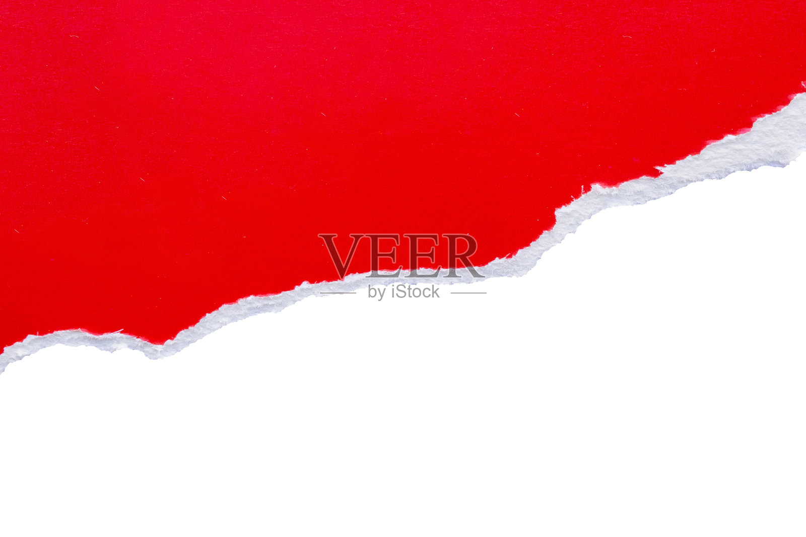 红色撕裂纸张,边缘破损的条带,孤立在白色背景上照片摄影图片