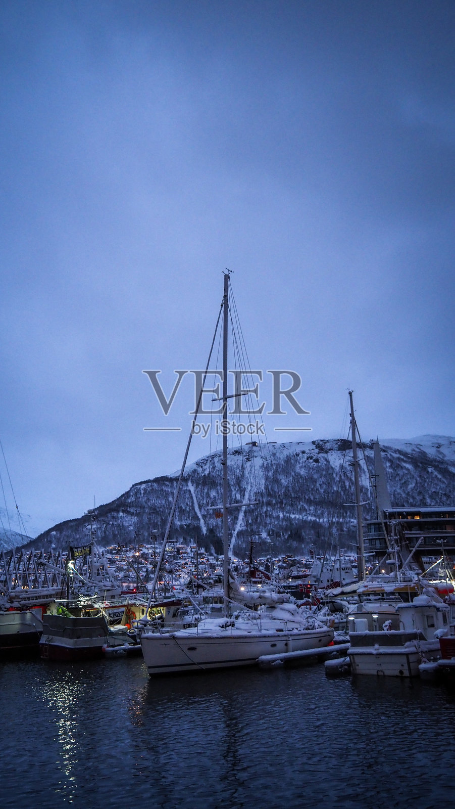 挪威特罗姆瑟的冬季景色照片摄影图片