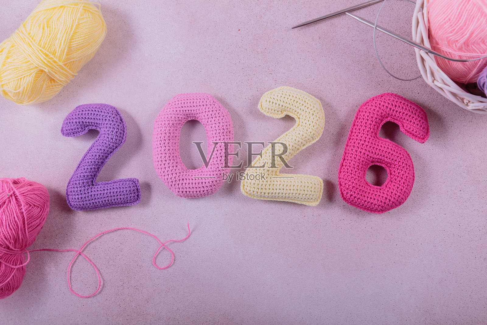 2026年新年背景,五彩缤纷的钩针数字照片摄影图片