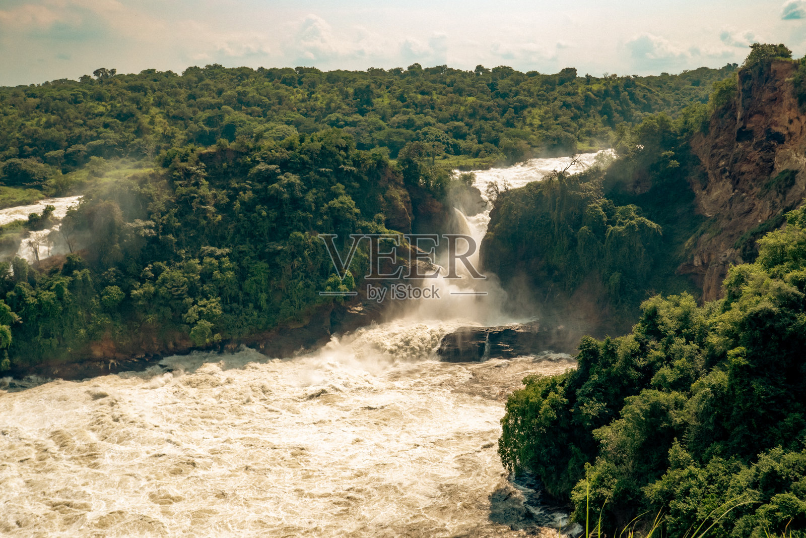 乌干达穆尔奇森瀑布国家公园的穆尔奇森瀑布和乌胡鲁瀑布照片摄影图片