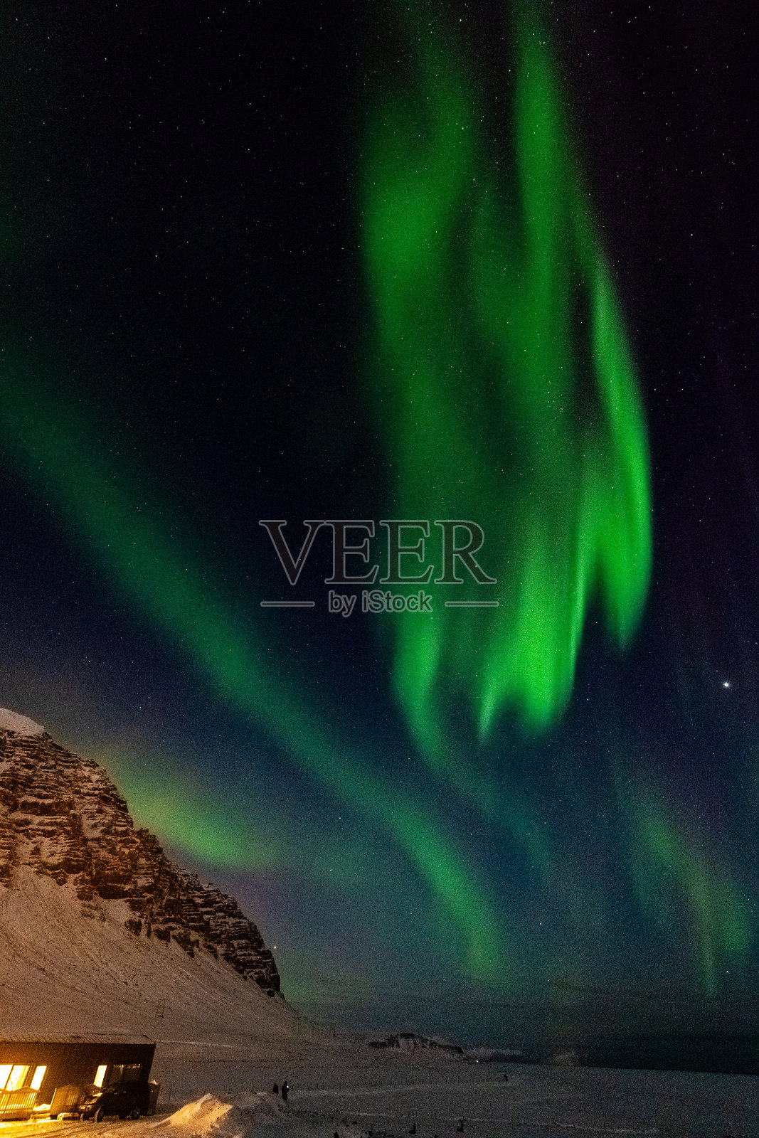 冰岛上空的北极光照片摄影图片