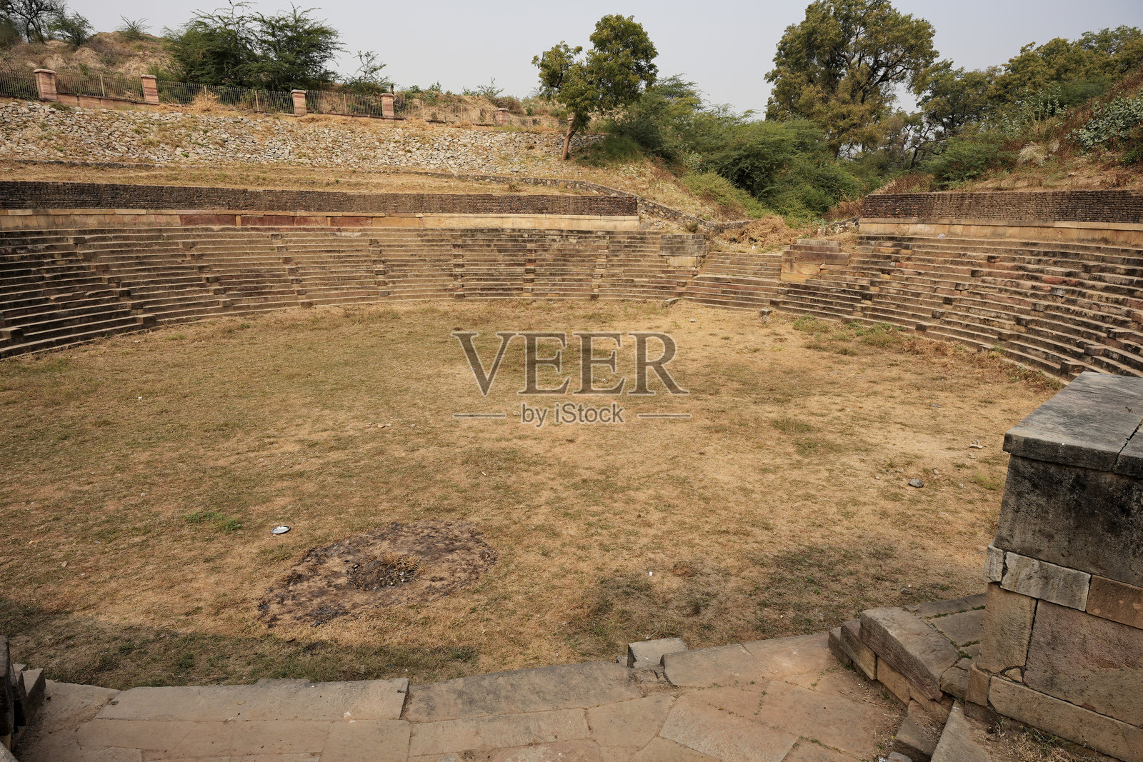 神圣的水库:沙哈斯特拉林加塔拉夫,帕坦的瑰宝照片摄影图片