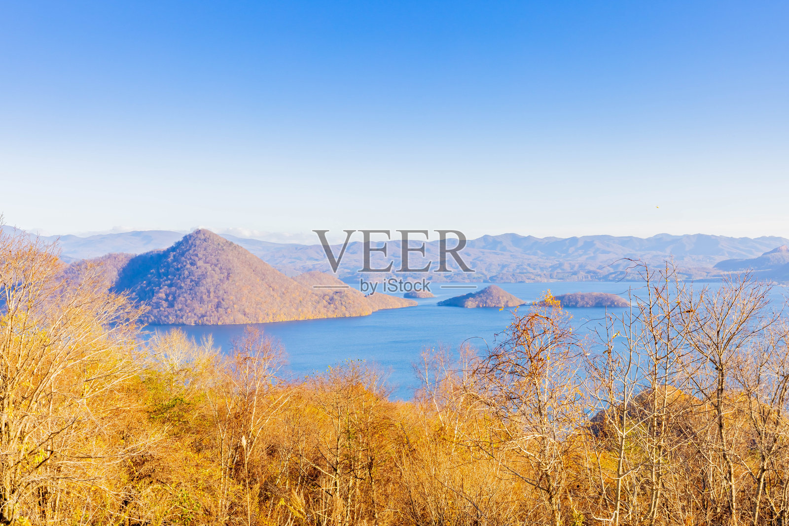 秋天的支笏湖照片摄影图片