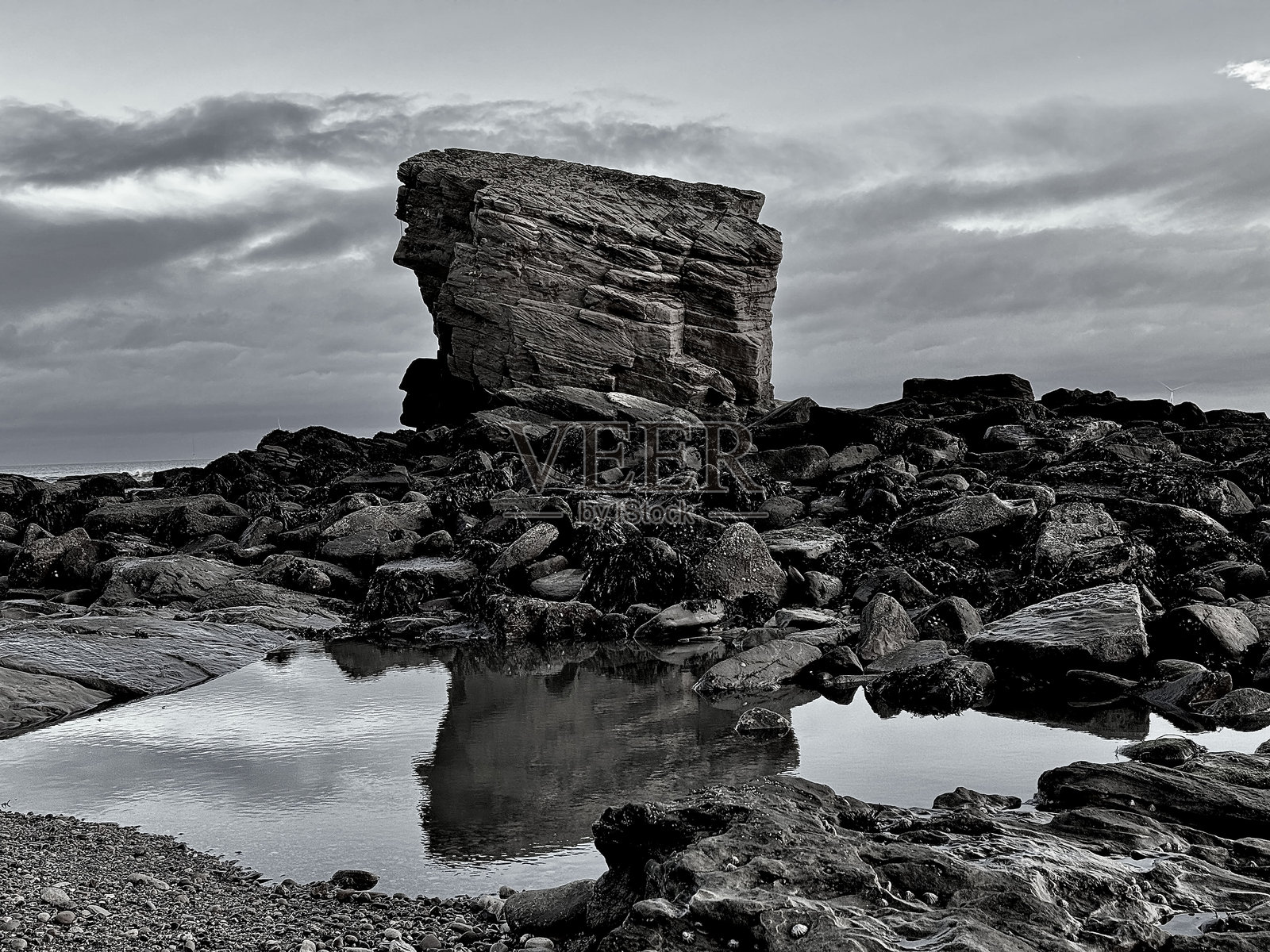 诺森伯兰的科利韦尔湾岩石 formations照片摄影图片