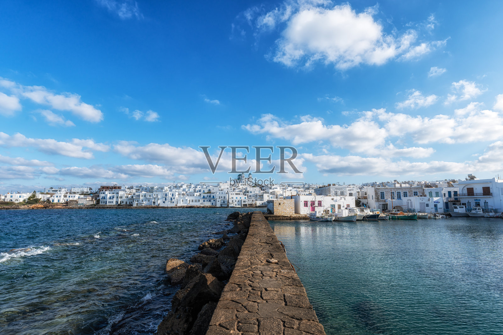 纳乌萨帕罗斯码头日落景观照片摄影图片