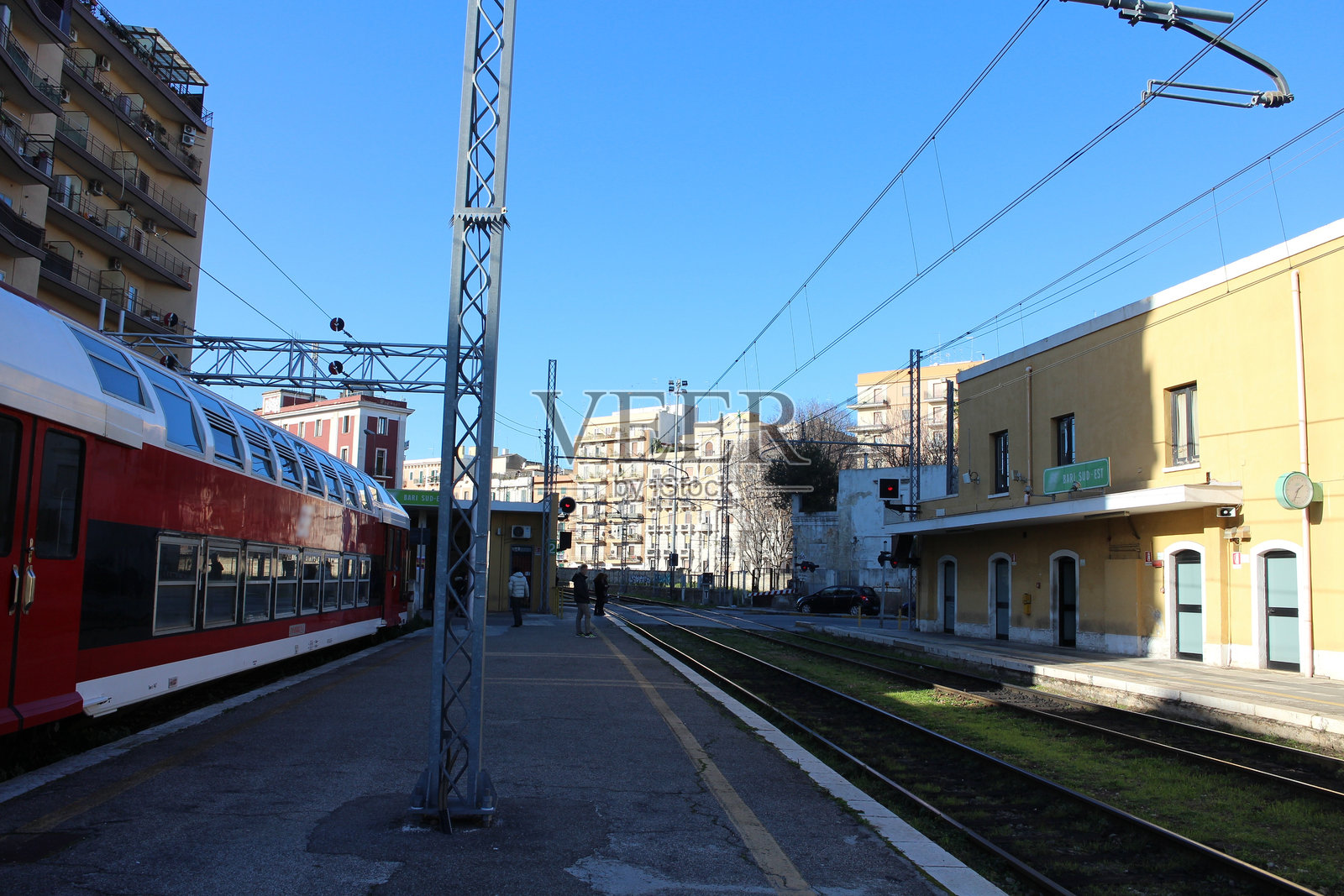 意大利巴里南东铁路站(Bari Sud Est)照片摄影图片