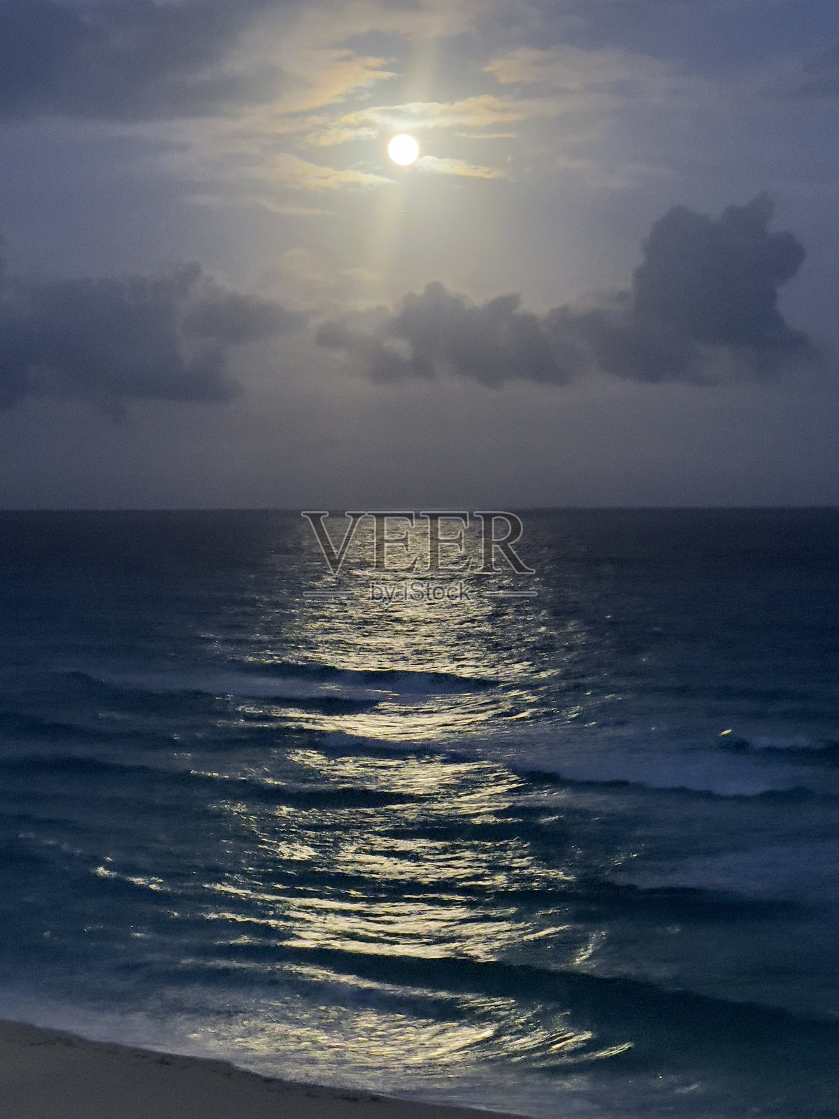 海上的月光照片摄影图片