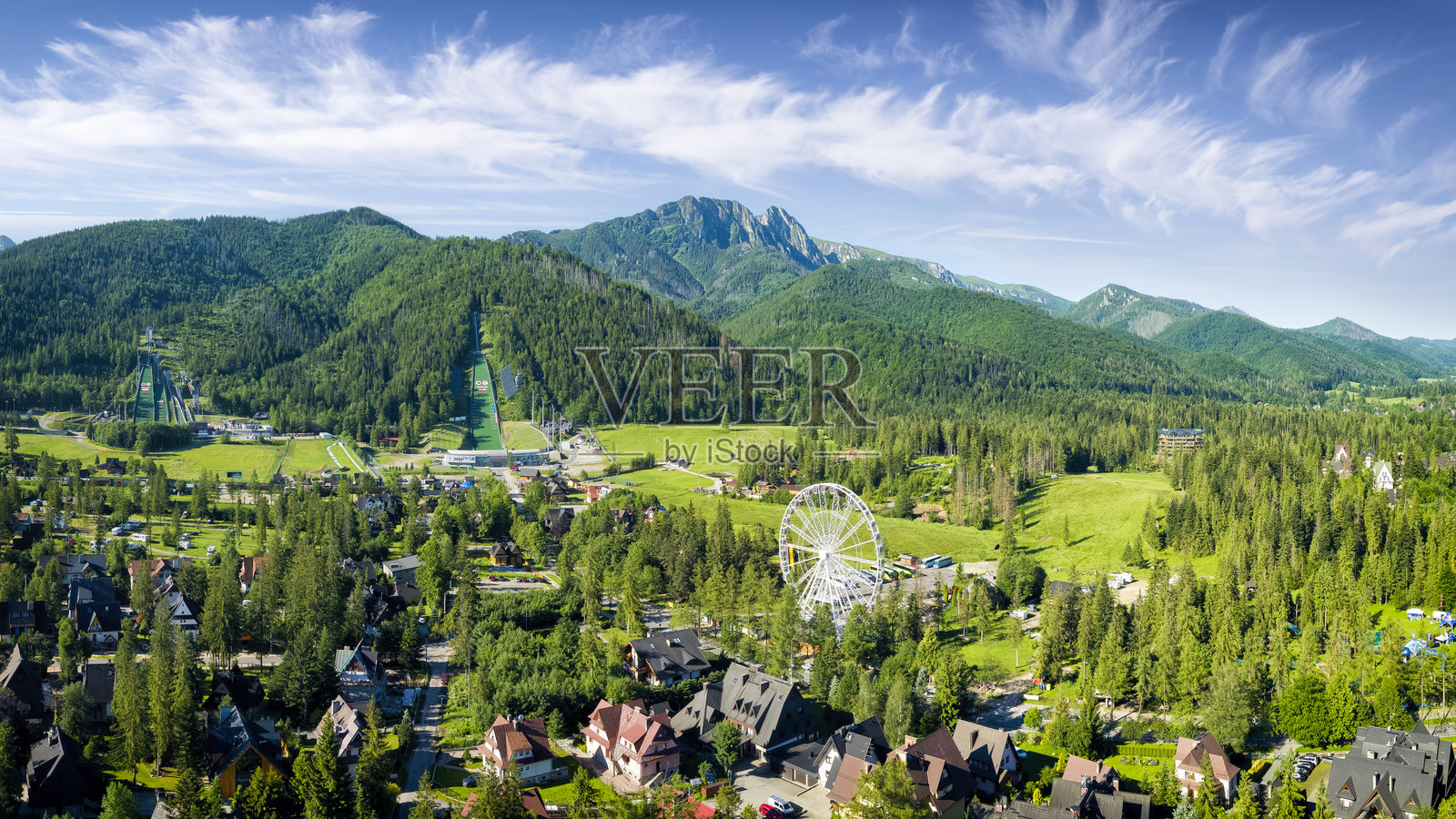 波兰的假期 - 扎科帕内和塔特拉山的鸟瞰图照片摄影图片